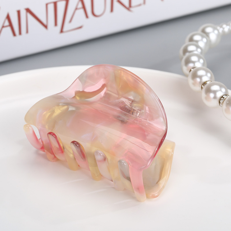 Small Hair Claws - Image 2